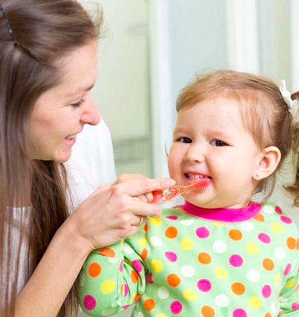 5 Easy Ways to Keep your Kids Teeth Clean & Healthy - 5 Easy Ways to Keep your Kids Teeth Clean Healthy 600x637 - 5 Easy Ways to Keep your Kids Teeth Clean &#038; Healthy